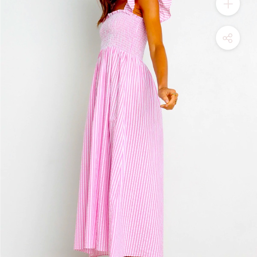 NWOT Good Night Macaroon squareneck ruched midi dress